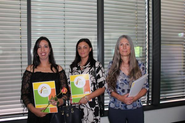 Bildunterschrift: Die Preisträgerinnen des Preises des Landratsamtes für die beste Ausbildungsleistung (von links): Ichrak Barki-Höppner, Nathalie Ludwig und Marion Maier.